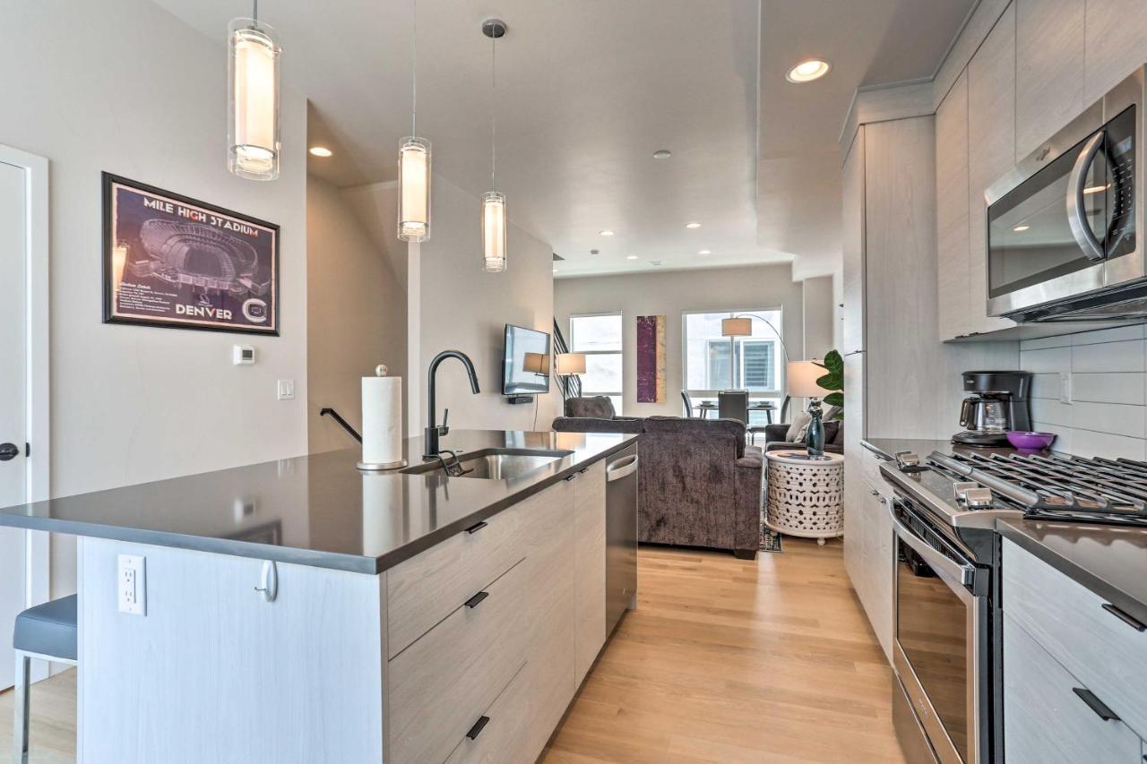 Trendy Denver Townhome - Walk To Mile High Stadium ภายนอก รูปภาพ